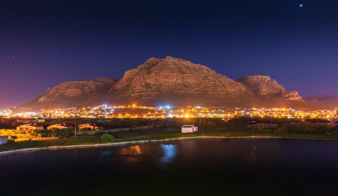 Marina Views Apartment Muizenberg Bagian luar foto